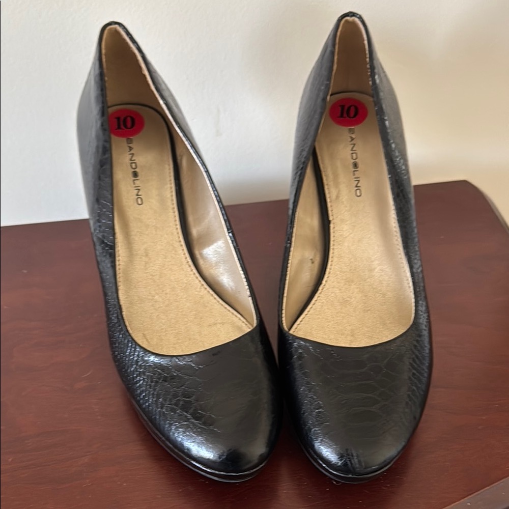 Bandolino Women's Black Pumps